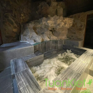 Bể sục jacuzzi 01 - Tuấn Kiệt
