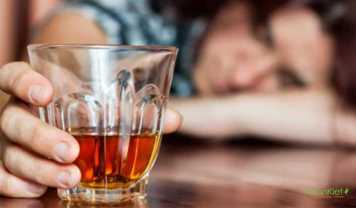 Người nghiện rượu có nguy cơ mắc apxe